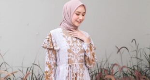 3 Model Gamis Motif Simple untuk Menghadiri Kondangan