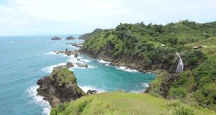 Bukit Pengilon Destinasi Wisata Laut dengan Padang Rumput di Gunung Kidul